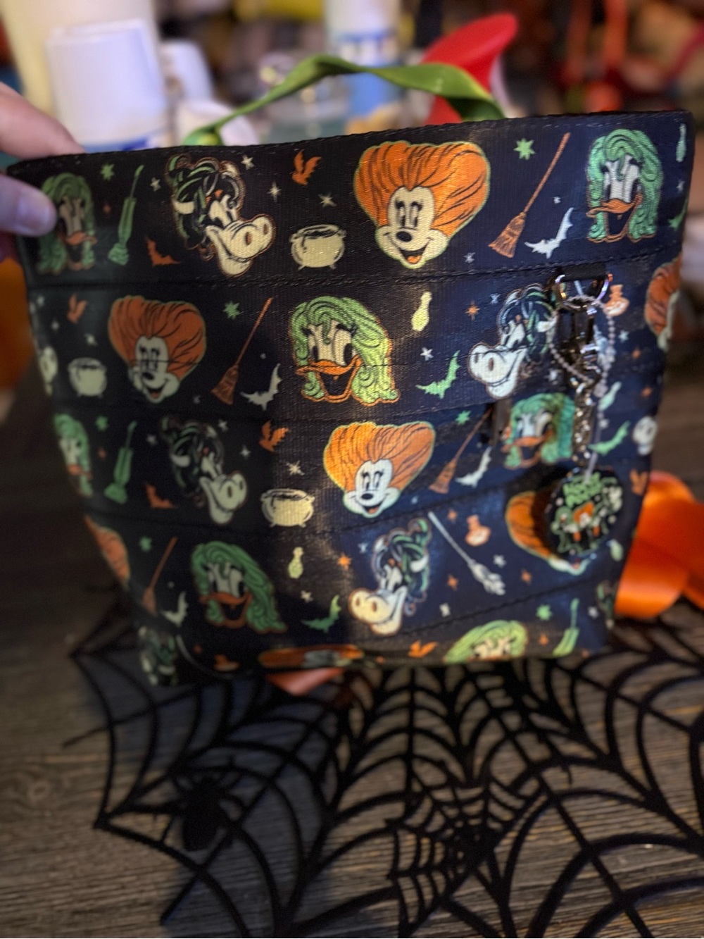 Harveys Disney Hocus Pocus Tote Black, Orange, Green back pack NWT - Picture 12 of 15